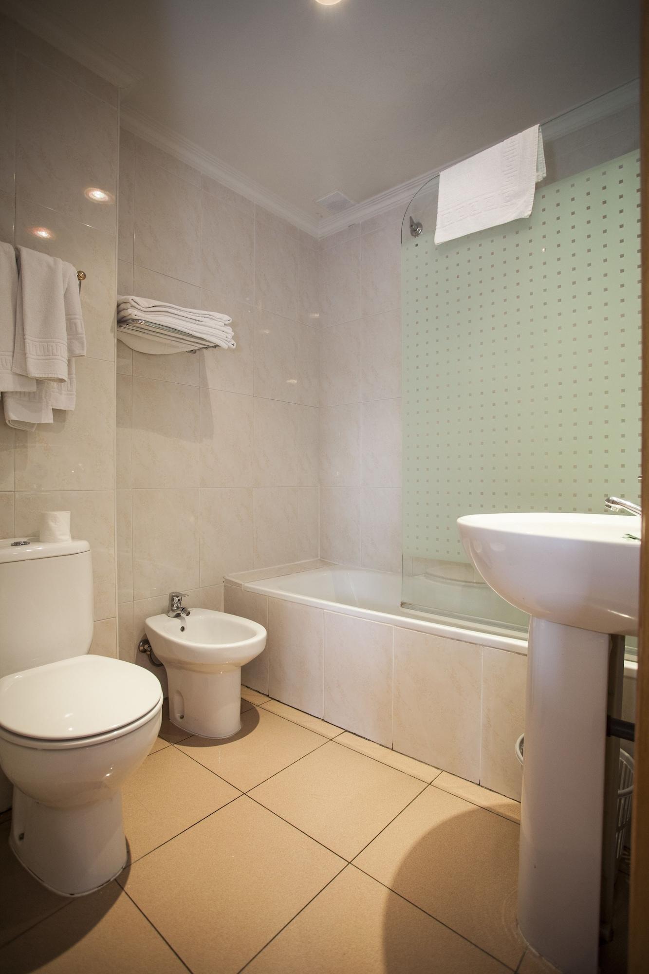 Hotel Victoria Valdemoro Exteriör bild