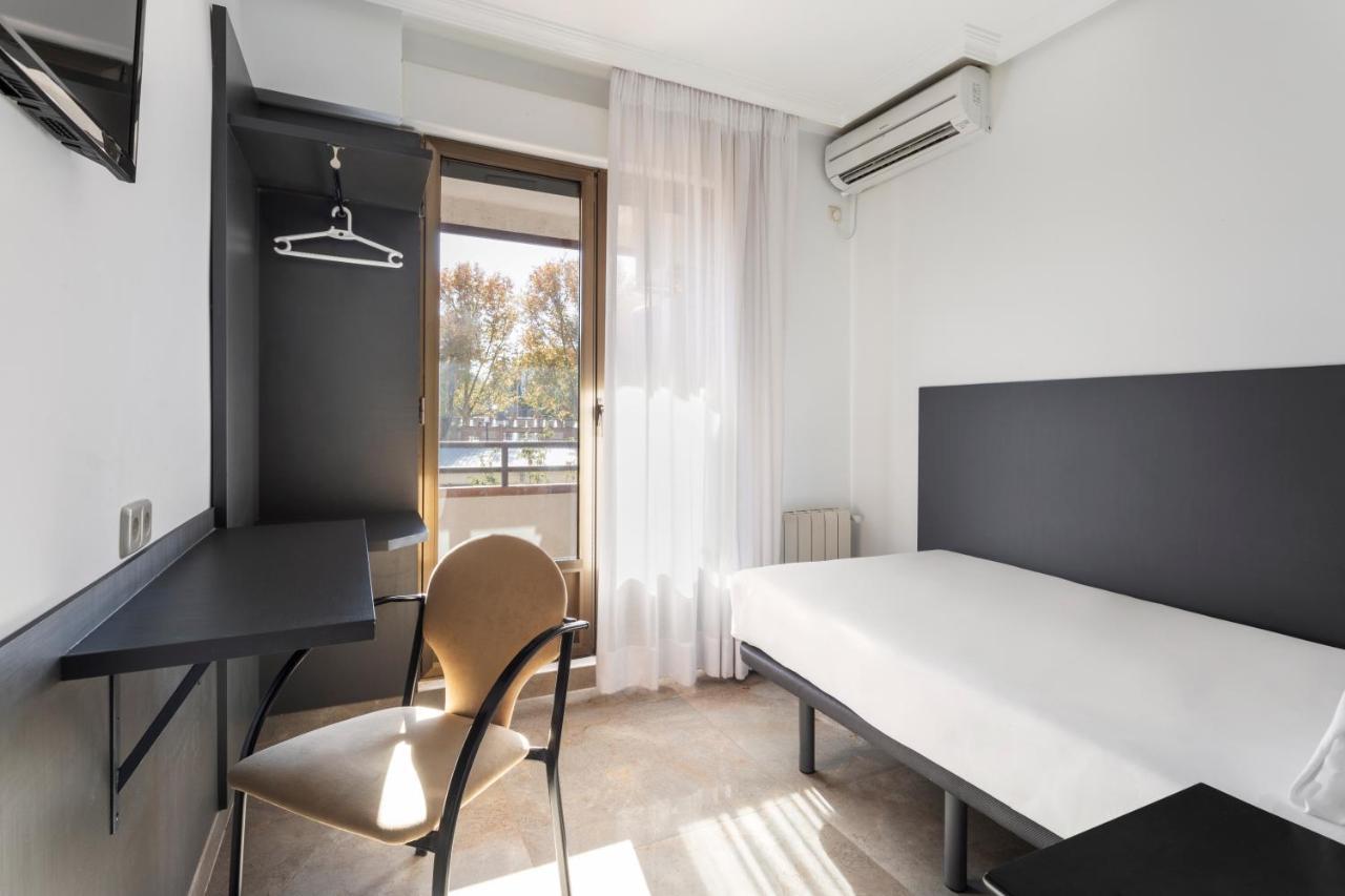 Hotel Victoria Valdemoro Exteriör bild