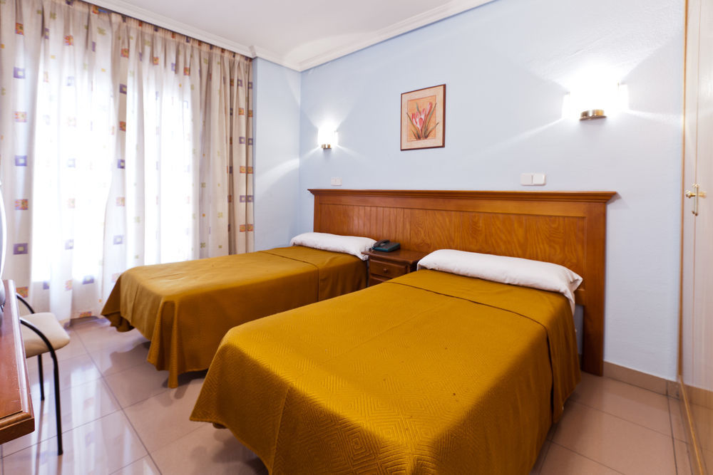 Hotel Victoria Valdemoro Exteriör bild