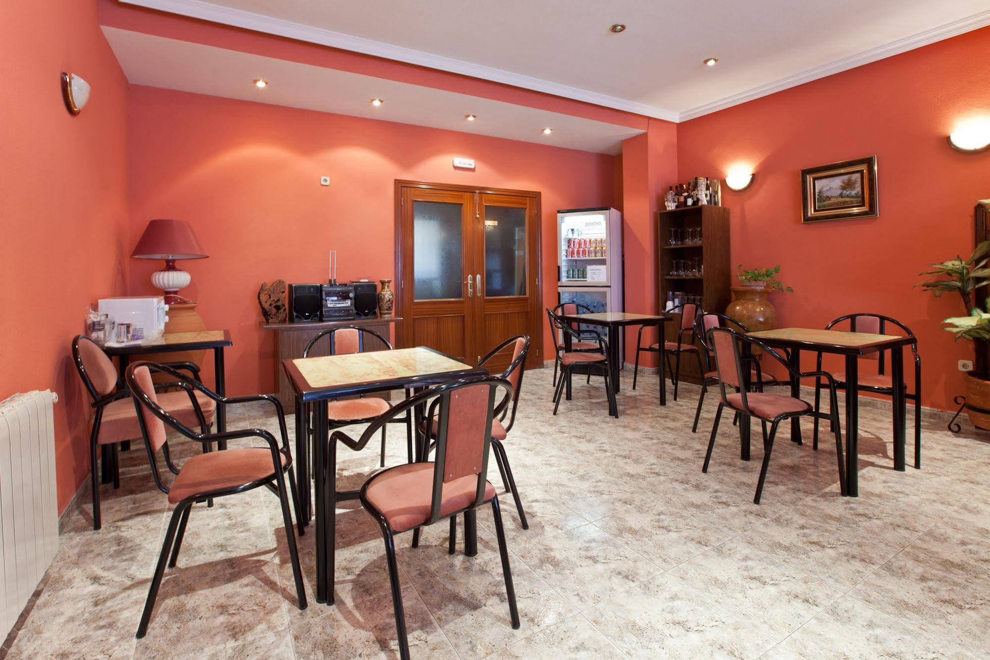 Hotel Victoria Valdemoro Exteriör bild